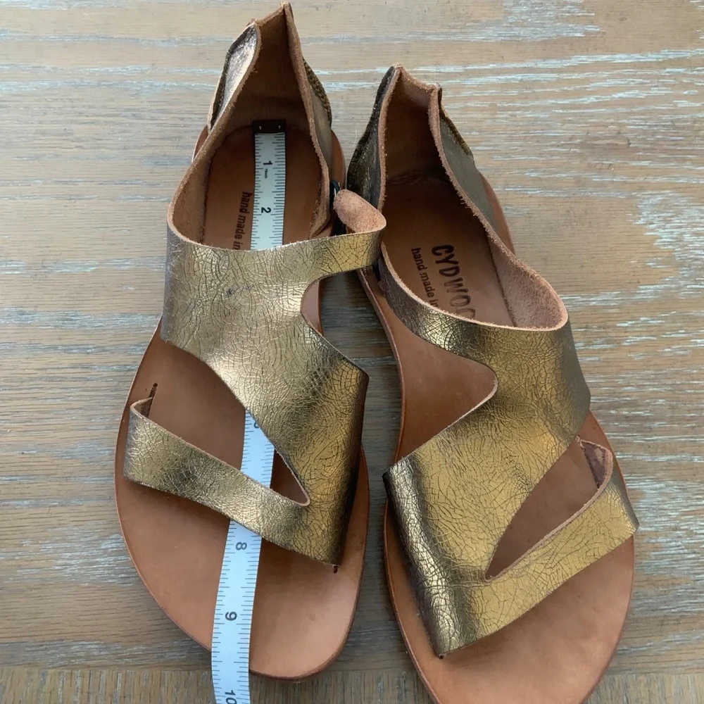 Cydwoq Leather Golden Flat Narrow Fit Sandals Size37 - Picture 3 of 8